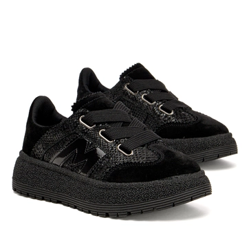 Дамски маратонки от естествена кожа - премиум визия с впечатляващи детайли и висока подметка за отличен комфорт при продължително носене DP7978 BK