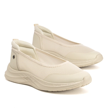 Дамски спортни обувки slip-on – модерно излъчване в черен цвят с текстилна структура и приятно прилягане за активни дни и разходки DP7599 beige